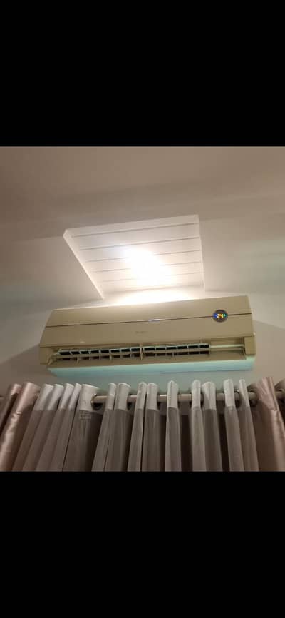 ofwhaite 1.5 t0n gree ac