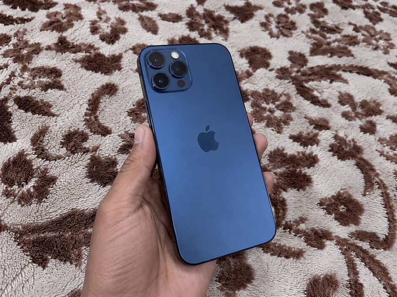iPhone 12 Pro Max 1