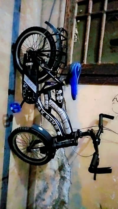 kids cycles 16 size  neet and clean no work required just by and drive