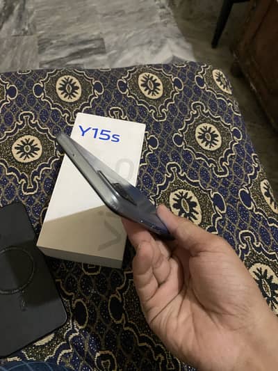 Vivo y15