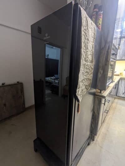 Dawlance Glass Door Vertical Freezer