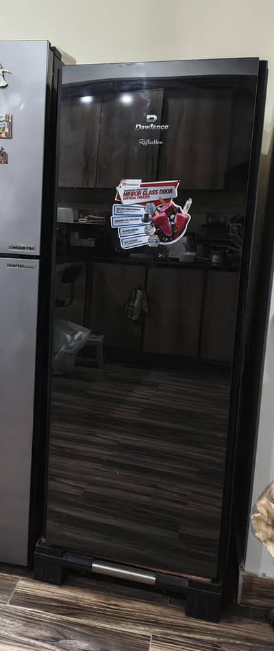 Dawlance vertical deep freezer