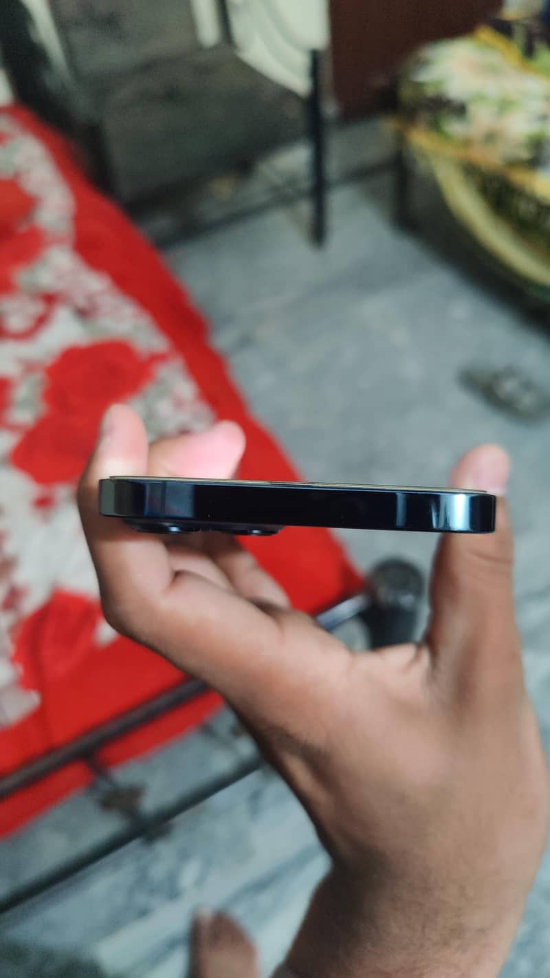 iPhone 12 pro max 2