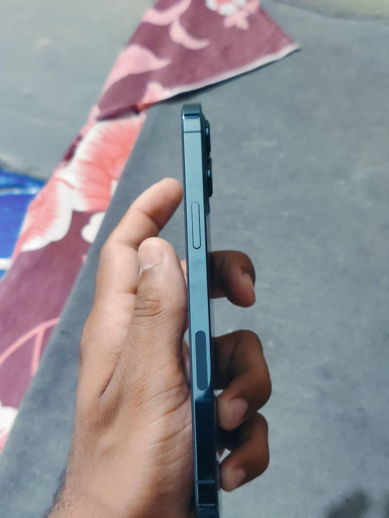 iPhone 12 pro max 6