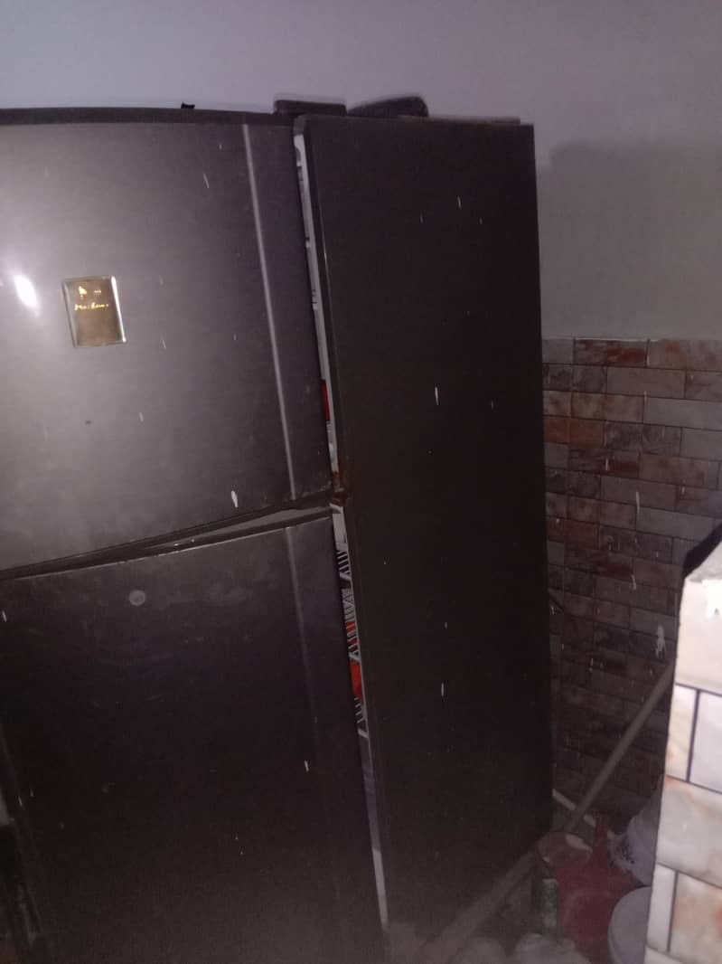 refrigerator 0