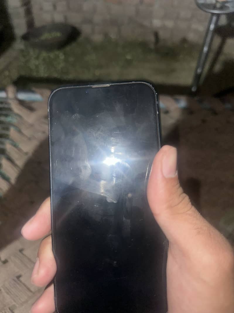 iPhone 13 1