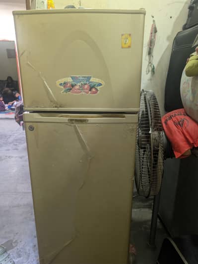 Dawlance Refrigerator (Medium Size), Fully Working Condition