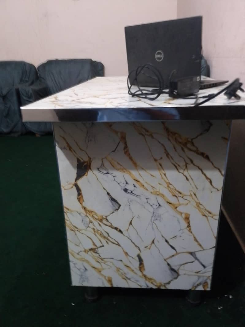 Computer Table 2