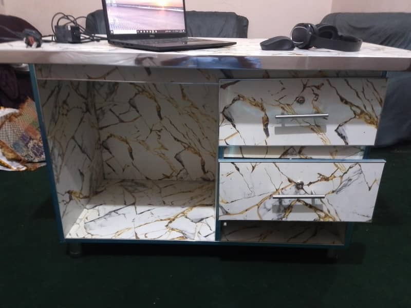 Computer Table 3