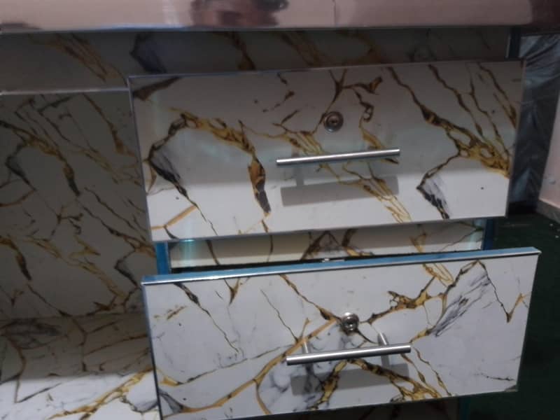Computer Table 6