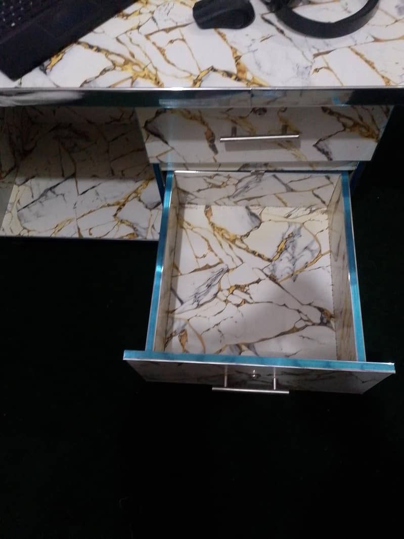 Computer Table 8