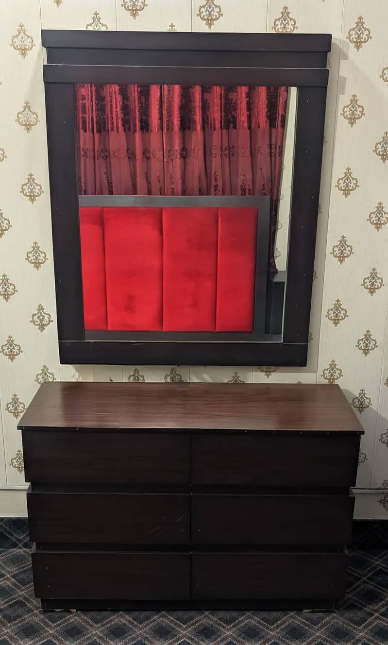 Bed, dressing table, cupboard 1