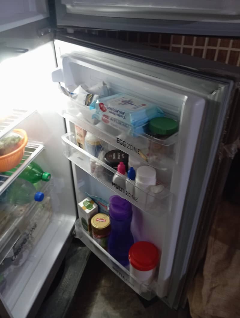 refrigerator 0