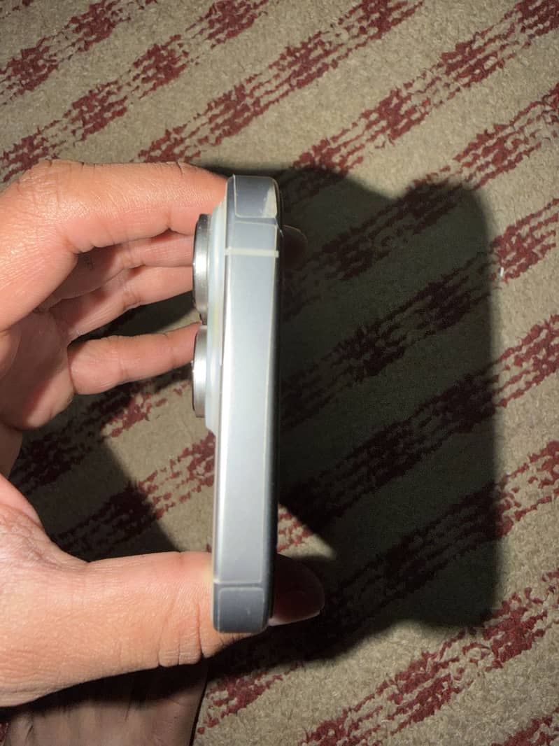 Iphone 16 pro 3