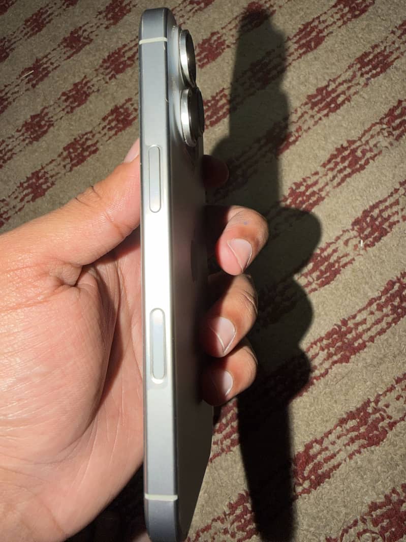Iphone 16 pro 7