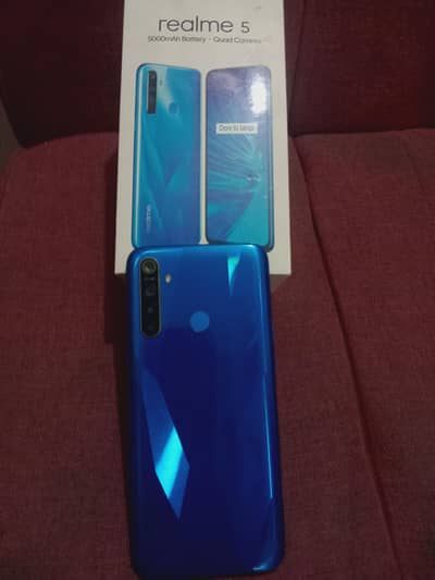 realms 5 crystal bule used ,4gb/64gb