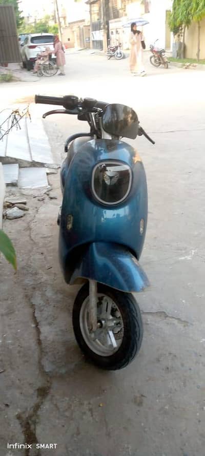 yadea number one brand total original 10/10 condition