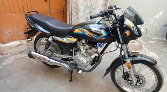 Super Star SS-125cc Deluxe | 5 Gear's