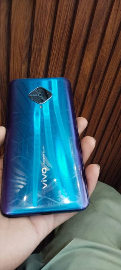 vivo y51 dual sim 4/128 complete box