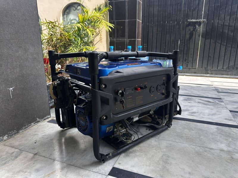 unique generator 2.5KVA 1