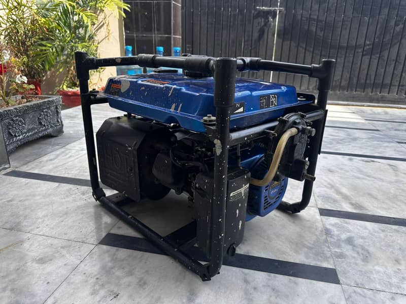 unique generator 2.5KVA 2