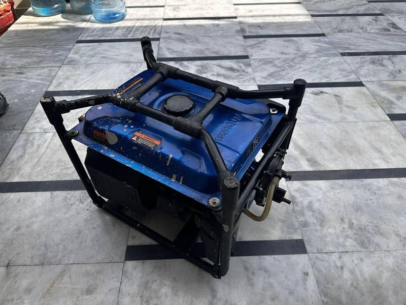 unique generator 2.5KVA 3