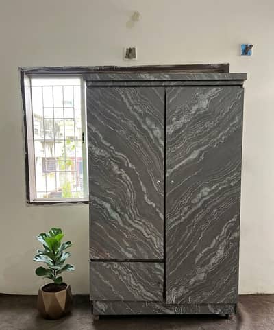 urgent selling 10/10 condition Double door Almari Wordrobe