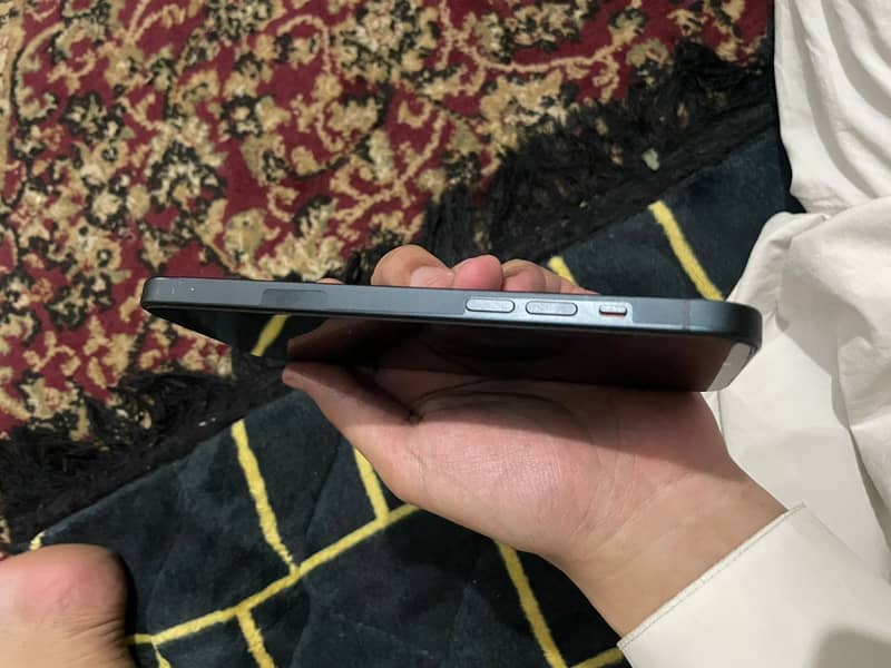 iPhone 14 Plus (SCRATCHLESS) 5
