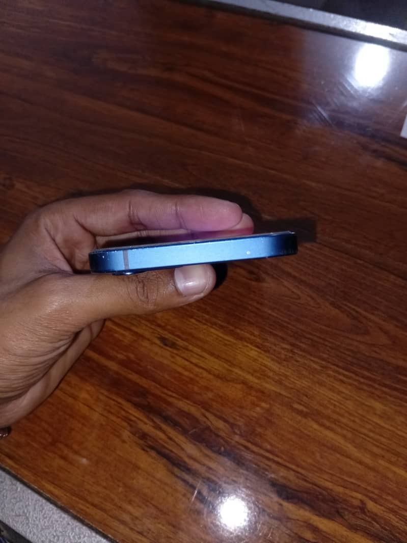 iPhone 12 2