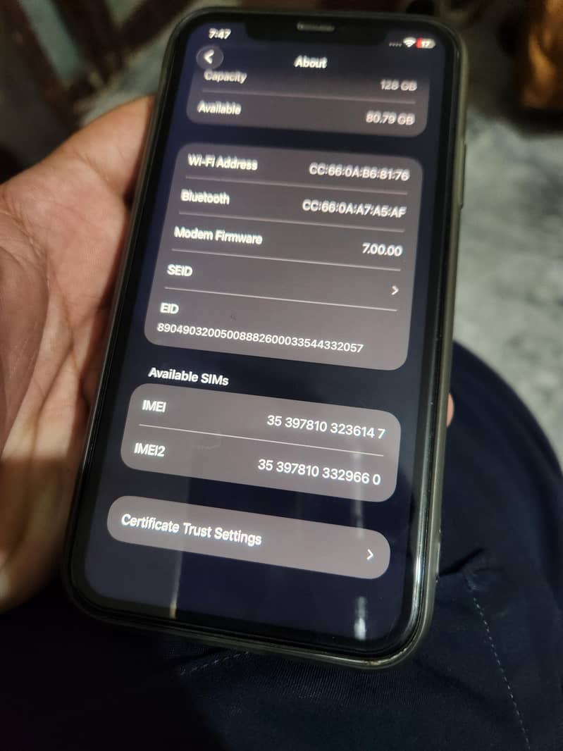 iPhone 11 4