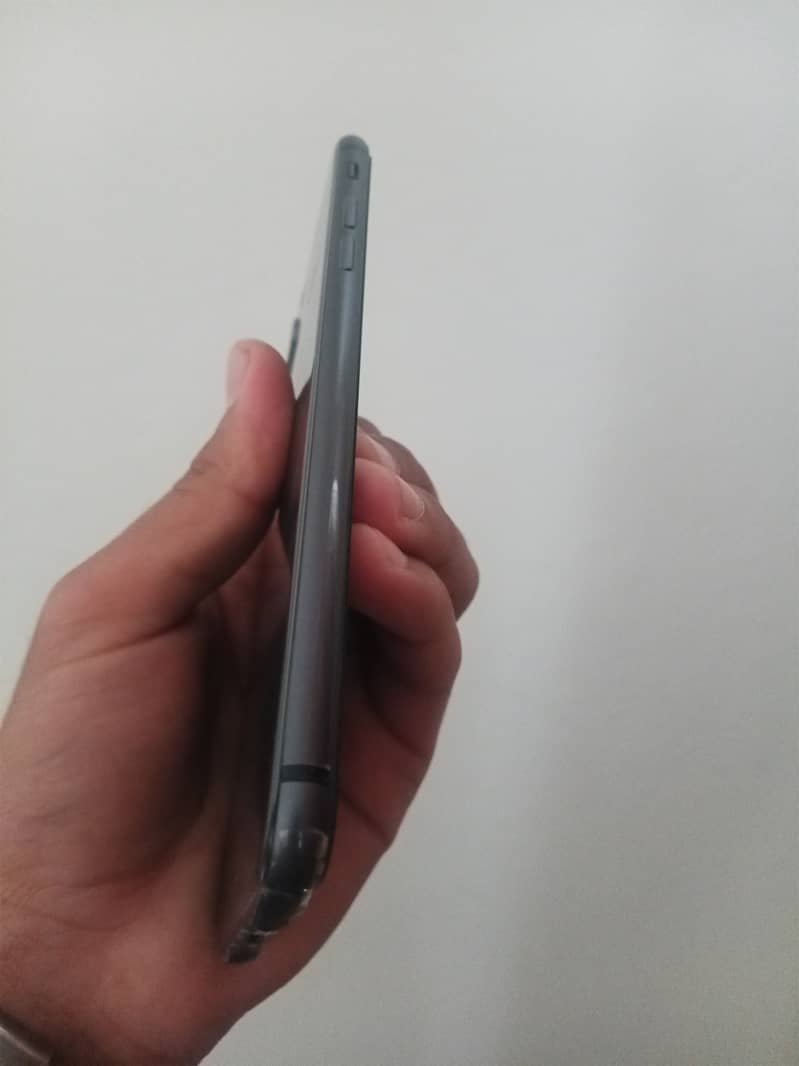 Apple iPhone 8 Plus 2