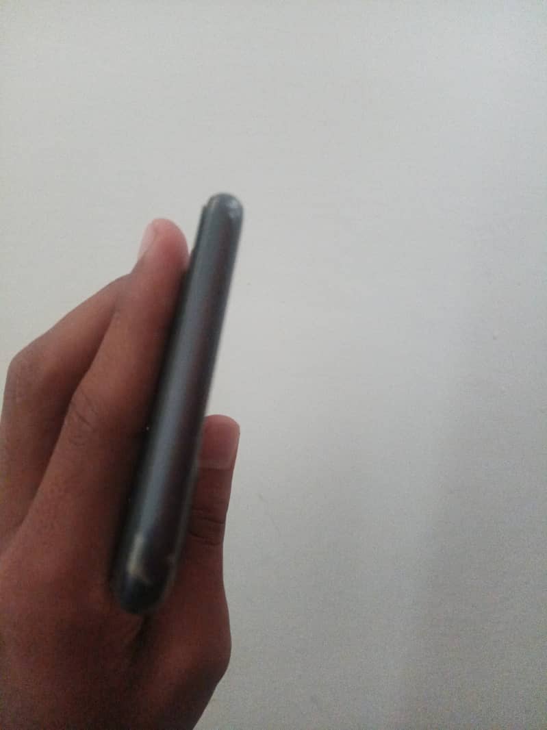 Apple iPhone 8 Plus 5