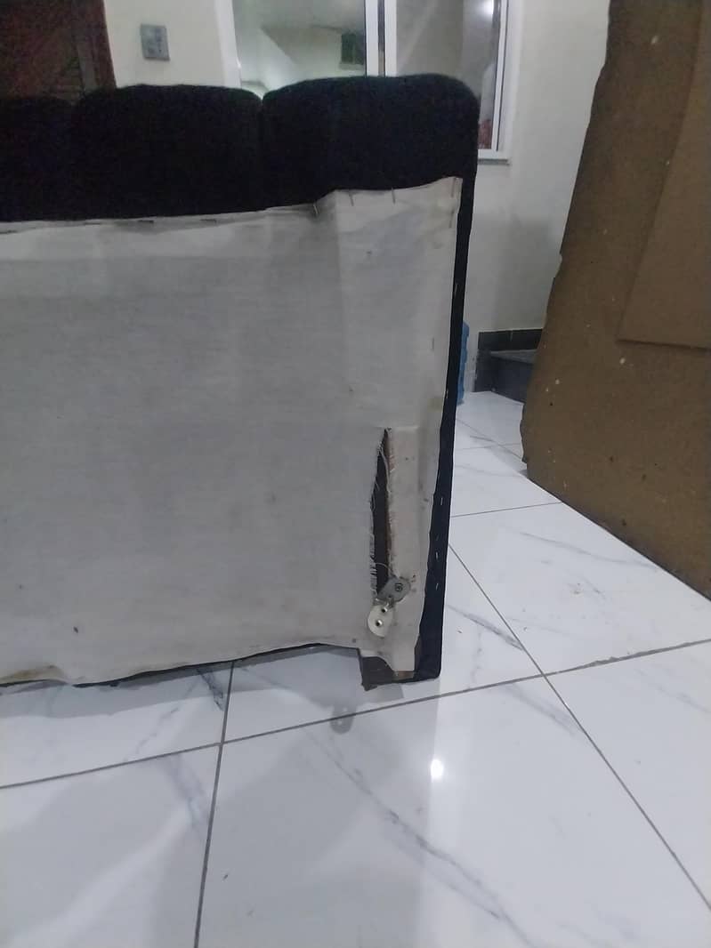 single bed without mattress 3