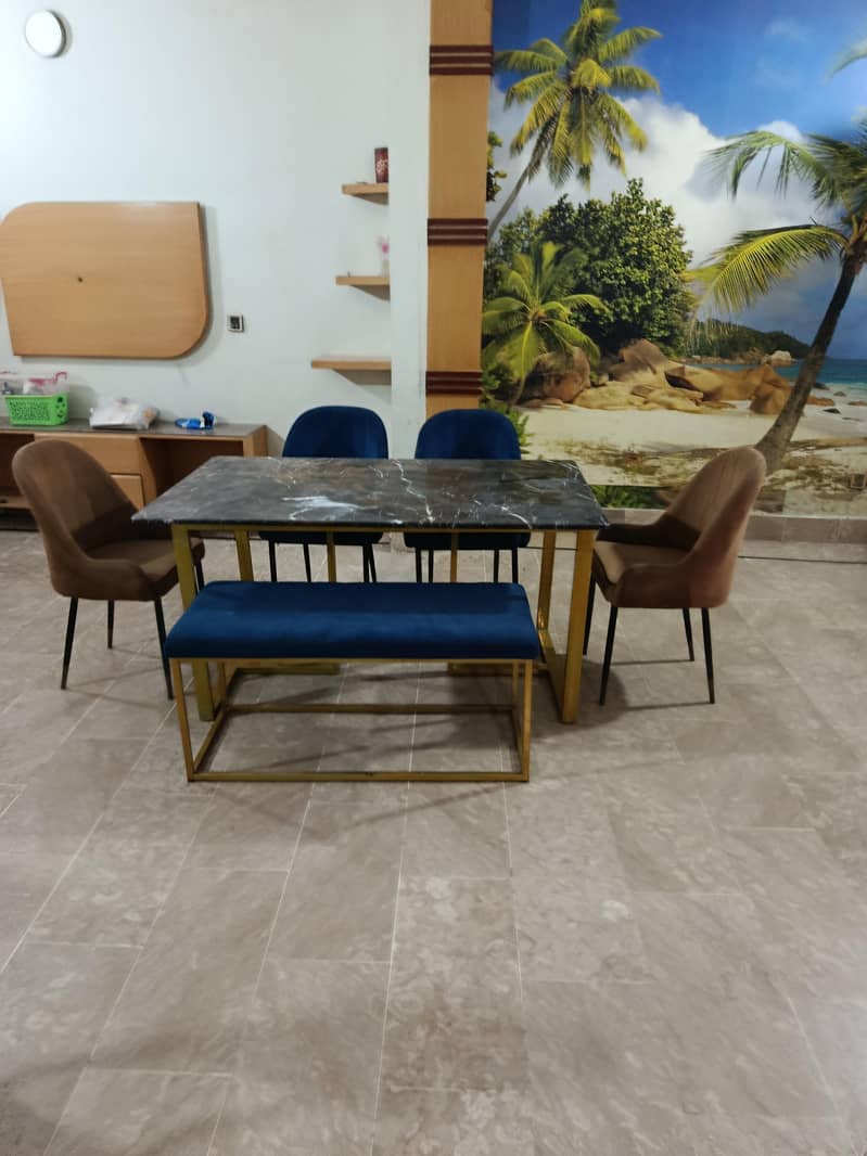 dinning table 0