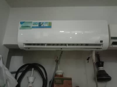 Haier a. 1.5 ton DC Inverter