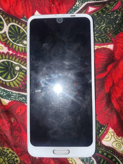 AQUOS R2