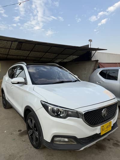 mg zs white