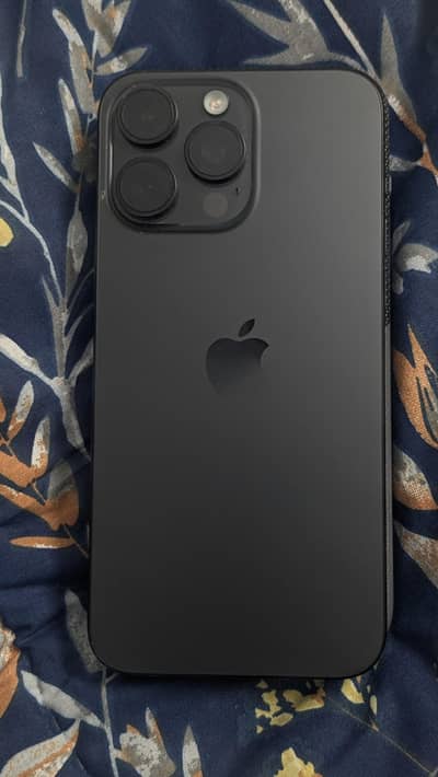 iphone 15 pro max / 96% battery health with Sim time