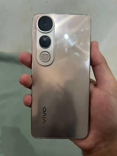 vivo v50 lit demand 57 BAAT cheet hosakti hain mazeed