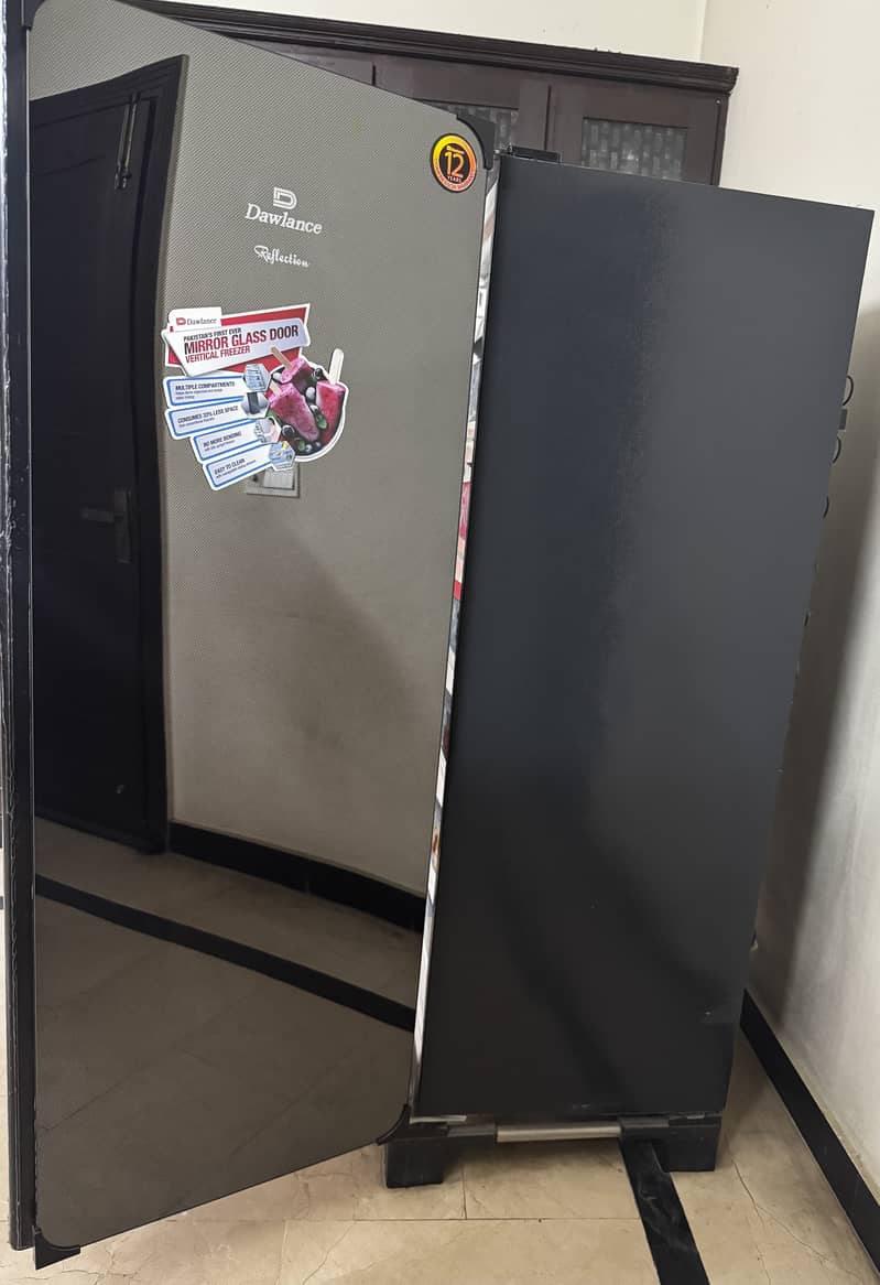 Vertical freezer 0