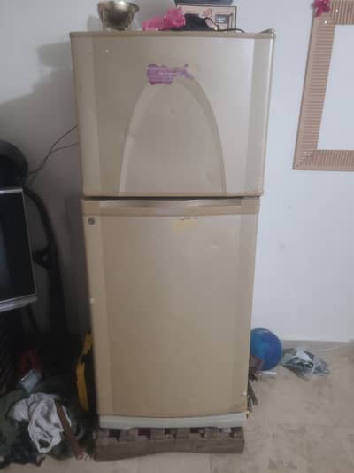 Dawlance refrigerater 35000