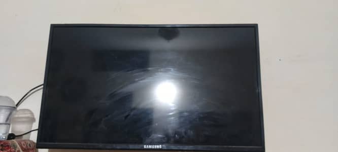 Sumsung led 32 inches and panel ma 1 line ata ha