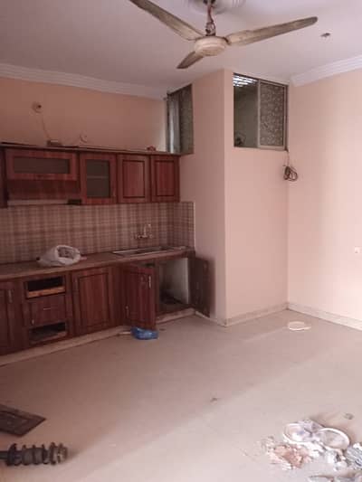 4TH FLOOR APARTMENT IS AVAILABLE FOR RENT