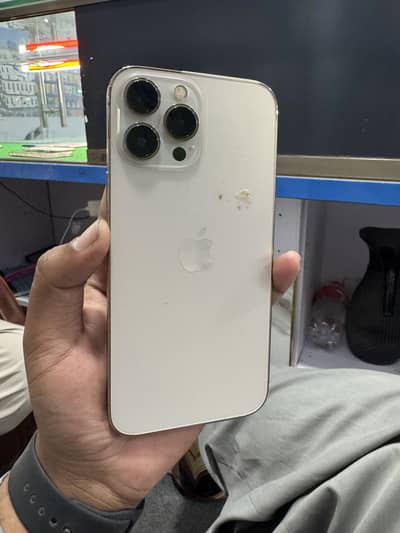 iPhone 13 pro max gold