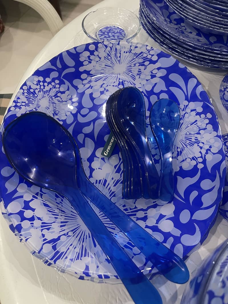 Glass dinner set 12
