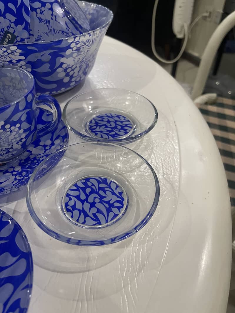 Glass dinner set 13