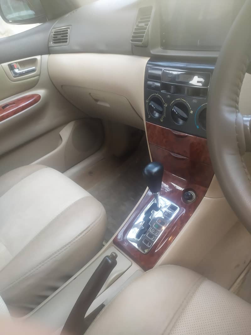 Toyota Corolla S. E Saloon (Automatic) 1