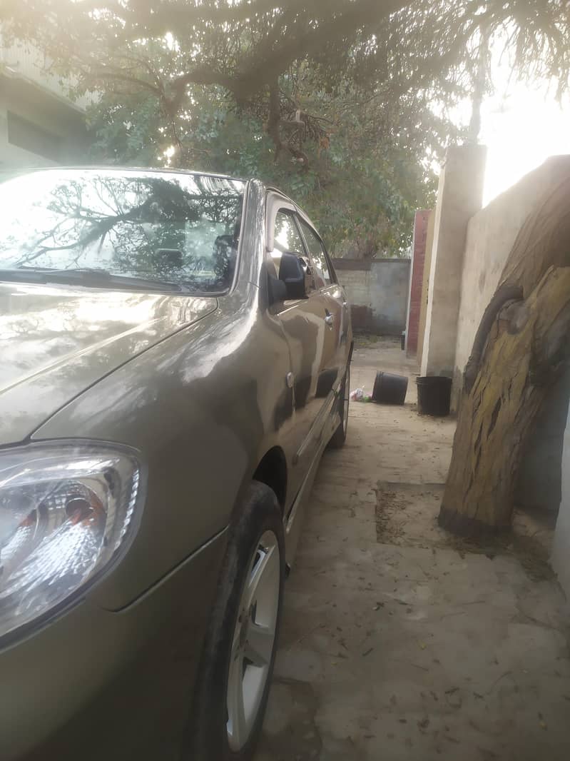 Toyota Corolla S. E Saloon (Automatic) 4