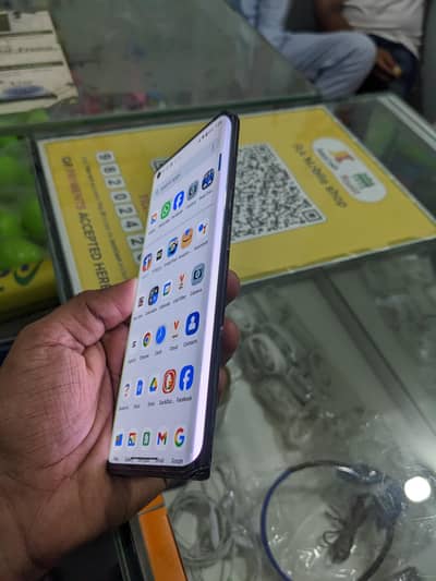 Motorola Edge plus 12/256 GB