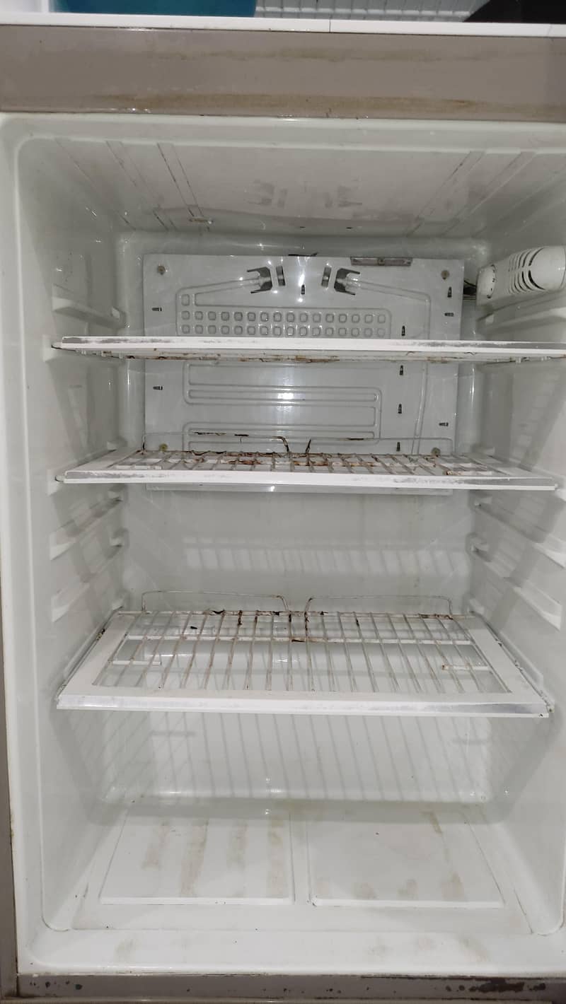 REFRIGERATOR 3